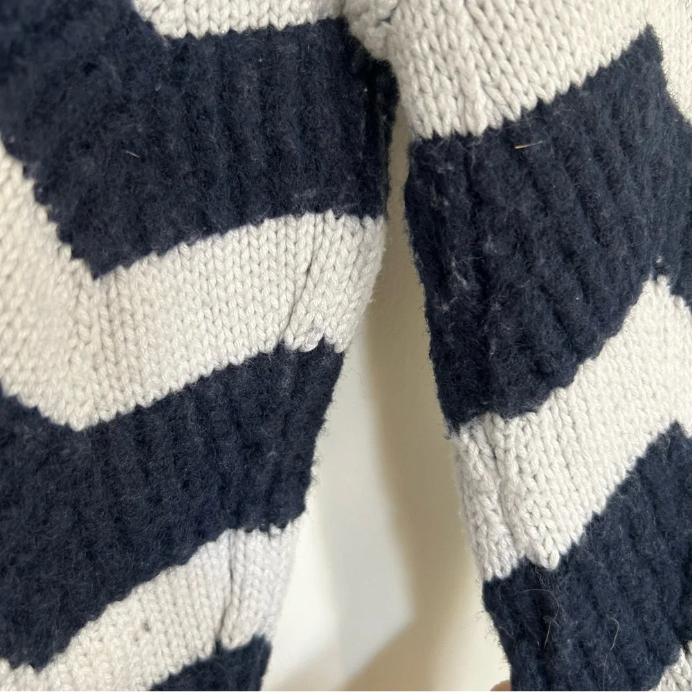 Carrement Beau Blue & White Striped Chevron Print Ling Sleeve Crewneck Sweater 6